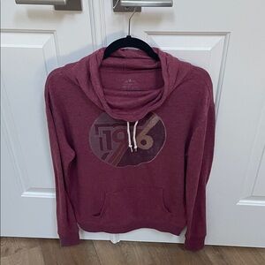 WELL WORN Brand Vintage Party Animal 1976 graphic long sleeve